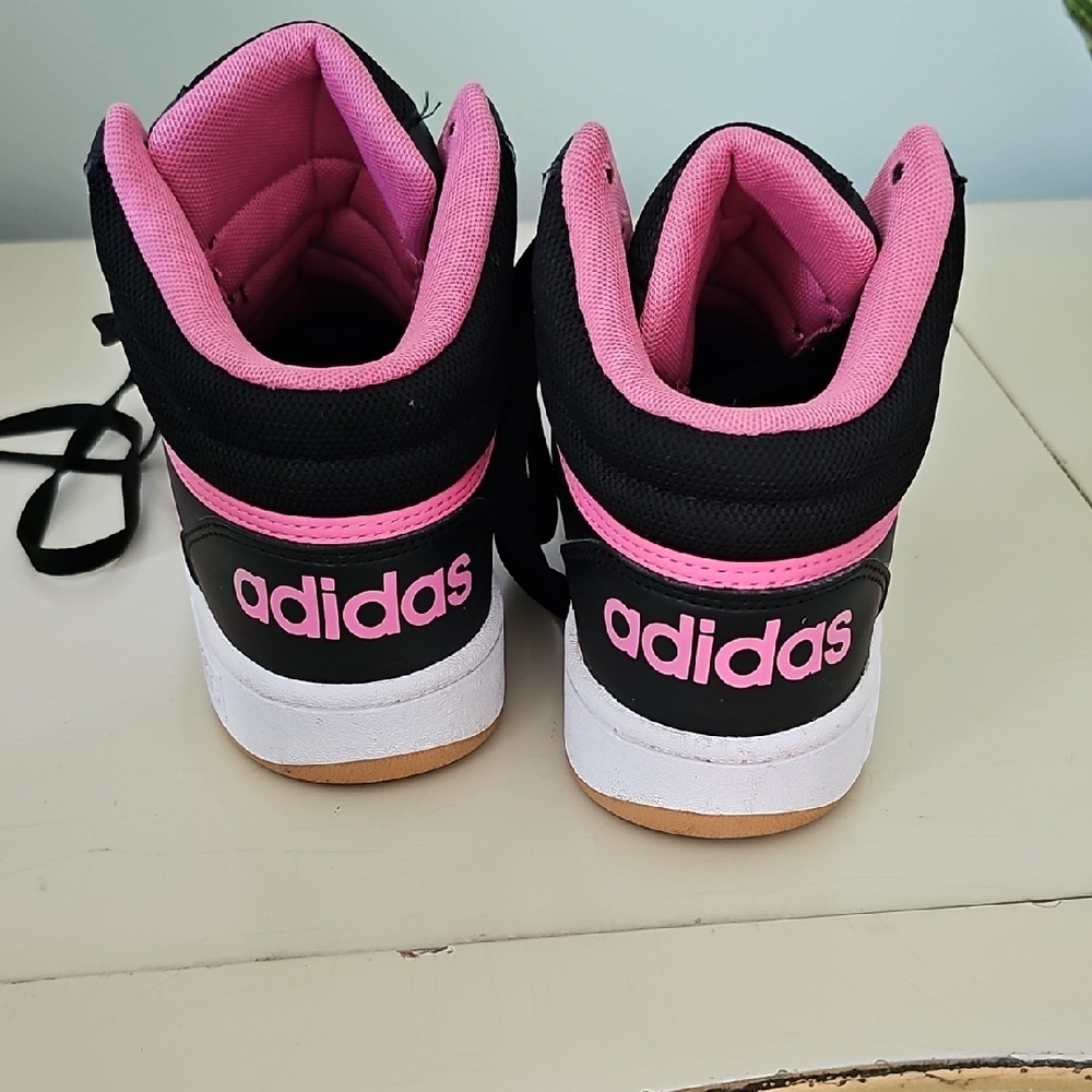 NWOT  Adidas Black Pink High-Tops Sneakers Size 4 Athletic Sports Tennis Shoes - Picture 3 of 8